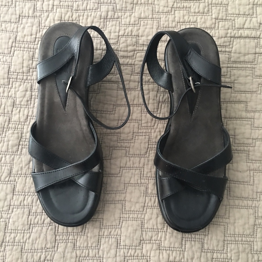 Women’s Black Leather Strappy Sandals